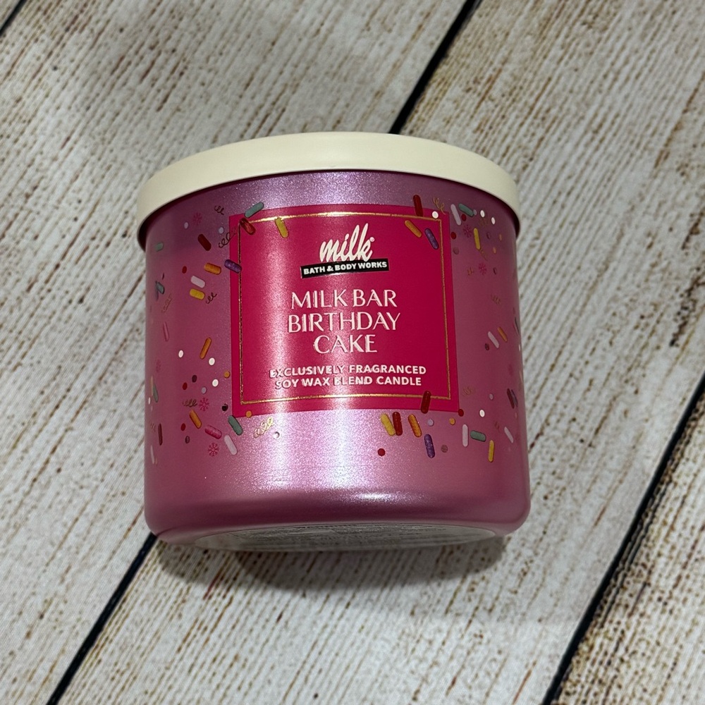 NWT Bath & Body Works Milk Bar Birthday Cake Candle 3 Wick BBW